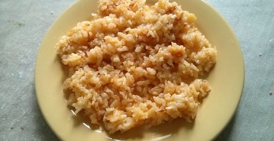 Рис жареный с морковью и луком