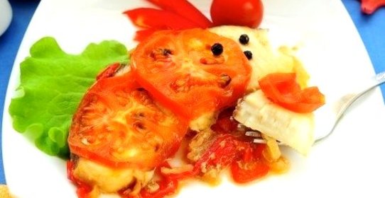 Акула, запеченная с овощами