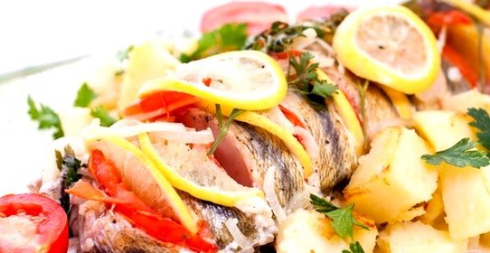 Судак под соусом в духовке