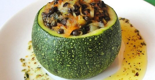 Цукини, фаршированные чечевицей