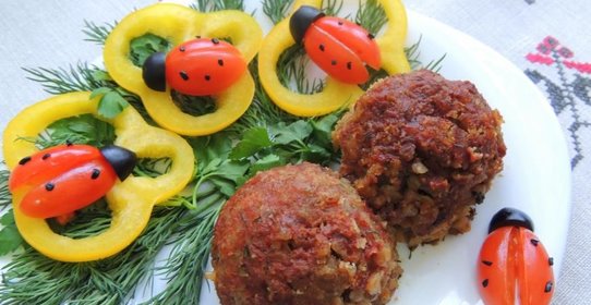 Салат с креветками и соевым соусом