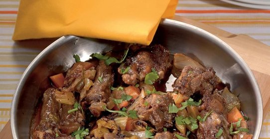 Тушеные бычьи хвосты