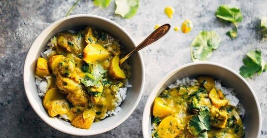 Желтый тайский карри с говядиной и картофелем