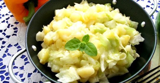 Капустный салат с картофелем
