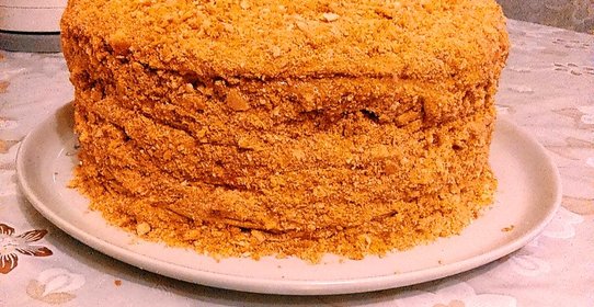 Медовый торт с кремом из бананов и вареной сгущенкой