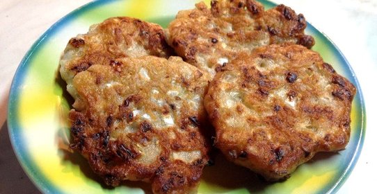 Капустные оладушки с ржаной мукой