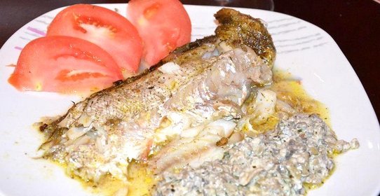 Запеченная треска с грибным соусом