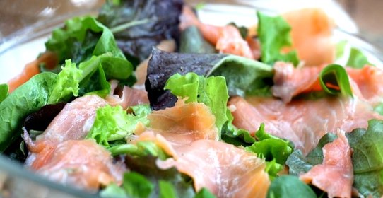 Салат с семгой слабосоленой