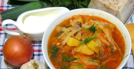 Борщ с салом и чесноком