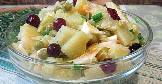 Картофельный салат с квашенной капустой