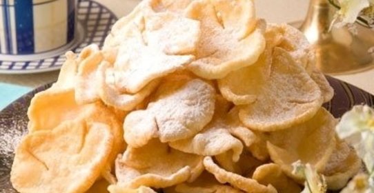 Ушки в сахарной пудре