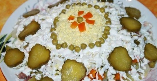 Салат Оливье со сметаной