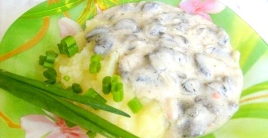 Грибы в сметанном соусе
