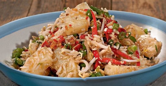 Горячий салат с рисом