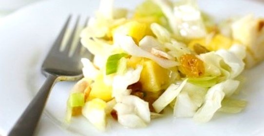 Капуста с ананасом
