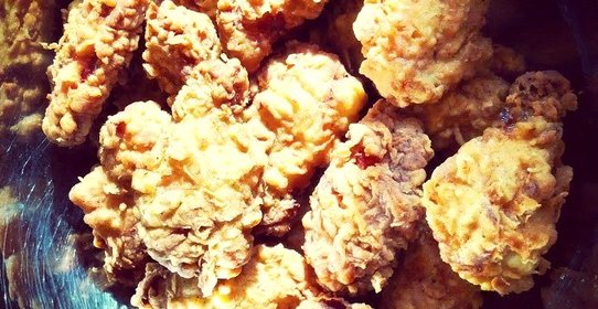 Куриные крылья в панировке во фритюре