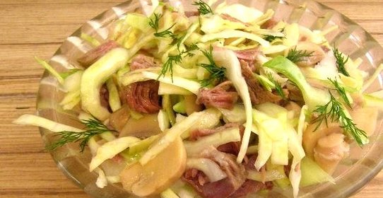 Салат из капусты и грибов
