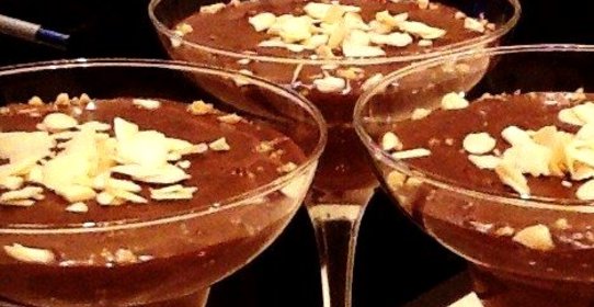 Шоколадный мусс с фундуком