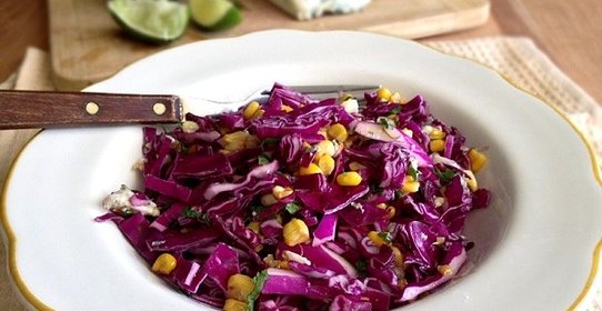 Cалат капустный с кукурузой