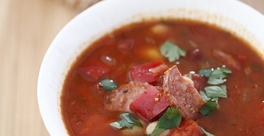 Густой суп с фасолью и чоризо