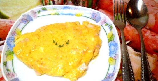 Сытный омлет под сыром