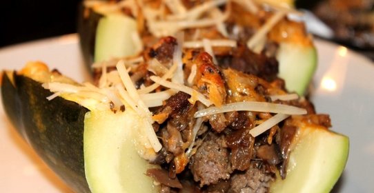 Кабачки, запеченные с грибами