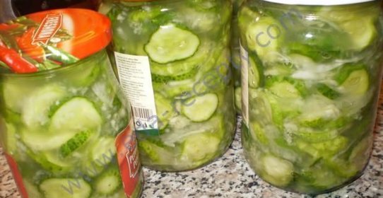 Зеленый салат Нежинский из огурцов на зиму