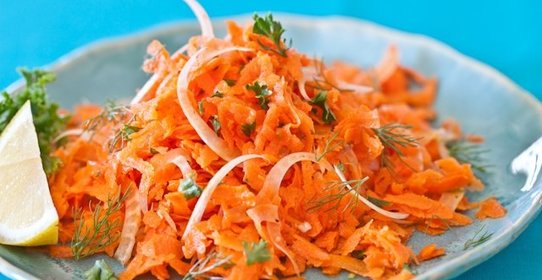 Простой салат из моркови