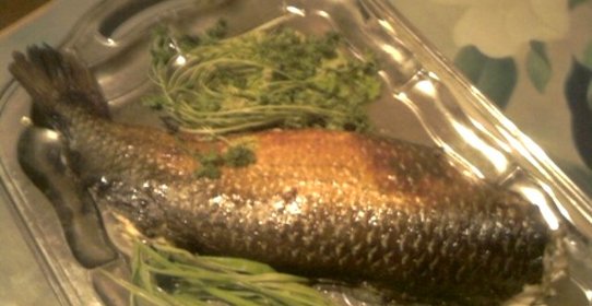 Кефаль, запеченная в рукаве