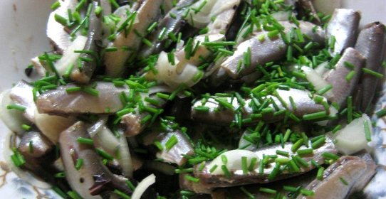 Килька с луком