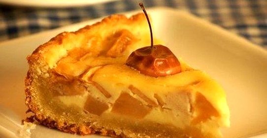 Яблочный пирог со сливочной заливкой