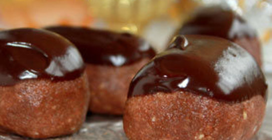 Бисквитное пирожное Картошка с шоколадным кремом