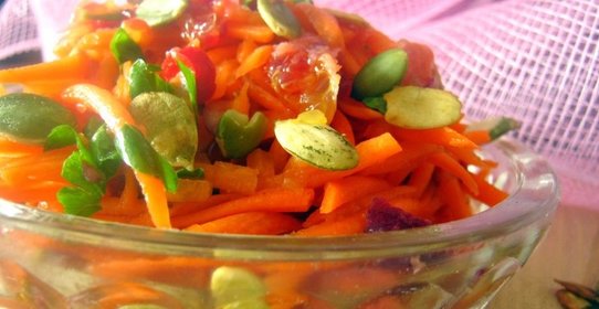 Салат из моркови и красного апельсина Солнечный