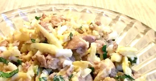 Салат из печени и сыра