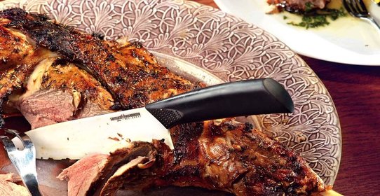 Баранья нога с мятным соусом