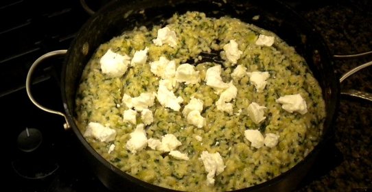 Ризотто со шпинатом и козьим сыром