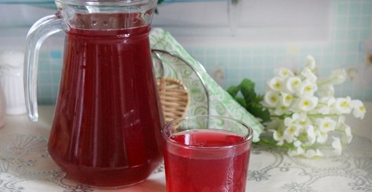 Смородиновый компот с корицей