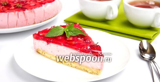 Торт с клубничным муссом и желе