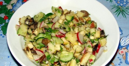 Салат из жареных шампиньонов с огурцом
