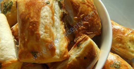 Слойки бульонные с сыром