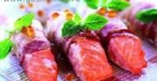 Филе семги в беконе