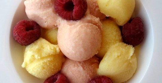 Шербет из желтых и красных апельсинов