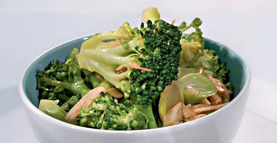 Брокколи с имбирем