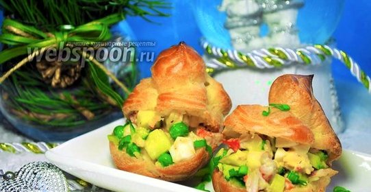 «Оливье» с мясом краба в профитролях
