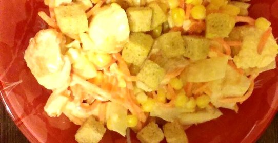 Салат с кукурузой, корейской морковью и курицей