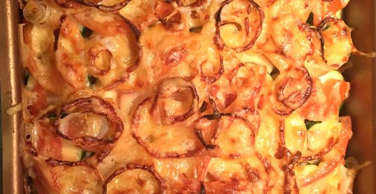 Цукини, запеченные с помидорами и сыром