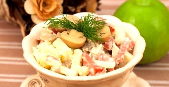 Салат из картофеля и грибов