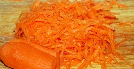 Салат из моркови и сыра