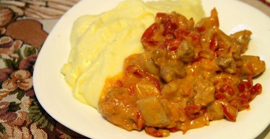 Паприкаш из свинины с картофелем