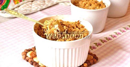 Грушевый крамбл с кокосом и рикоттой